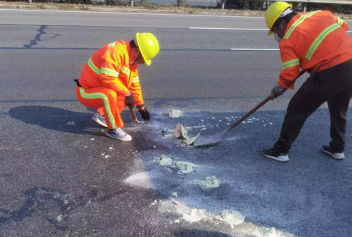 铜鼓公路下沉注浆加固